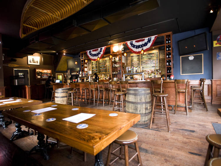 Check out the best Upper East Side bars in NYC