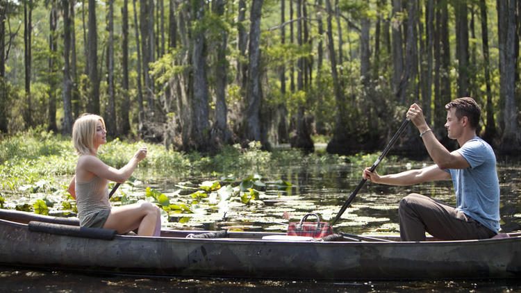 Julianne Hough and Josh Duhamel in Safe Haven