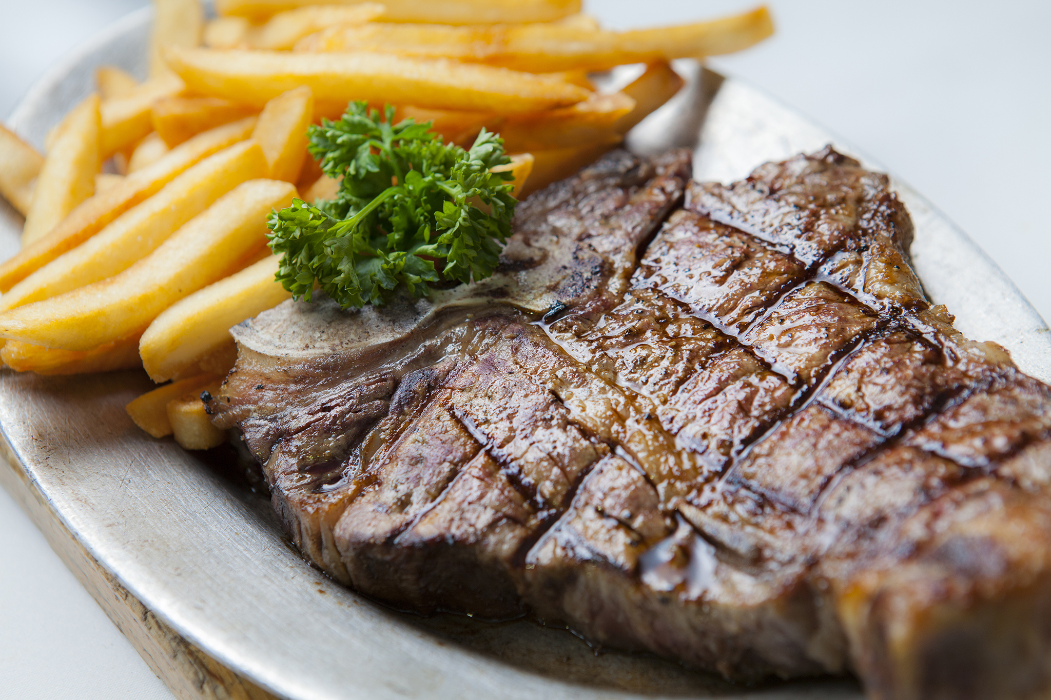 Best Steakhouses In Los Angeles For Business Meetings And Dates