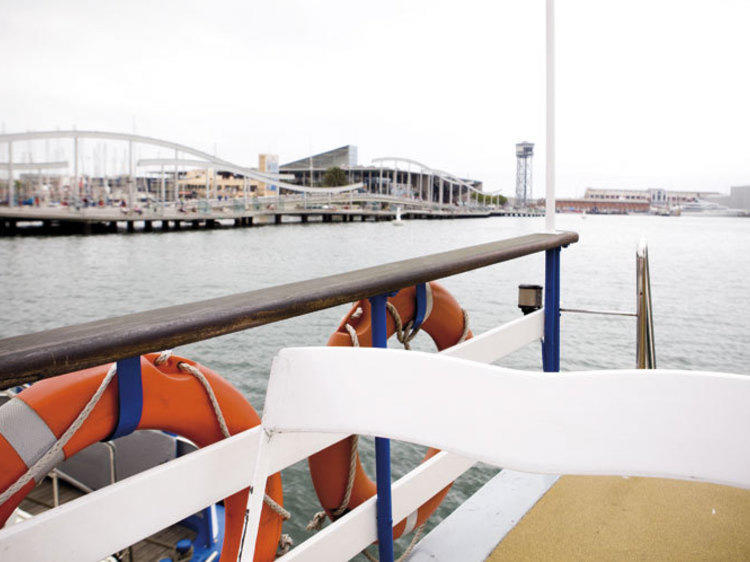 'Las Golondrinas' vuelven a navegar por el Puerto de Barcelona