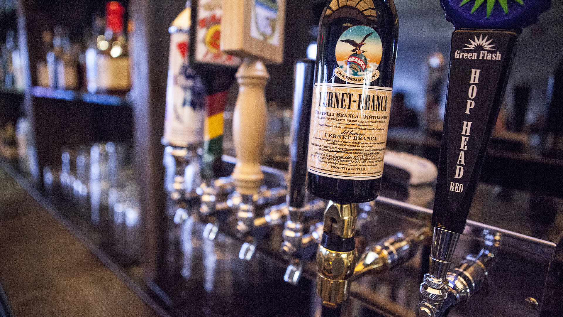 Bludso’s Bar-&-Que Restaurants in La Brea, Los Angeles
