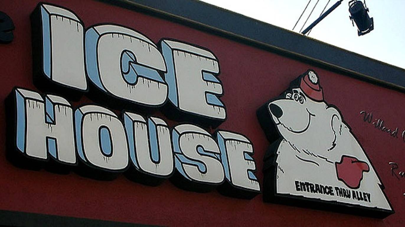 the ice house comedy club