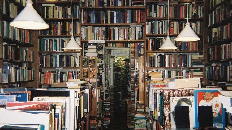 English language bookshops in Paris