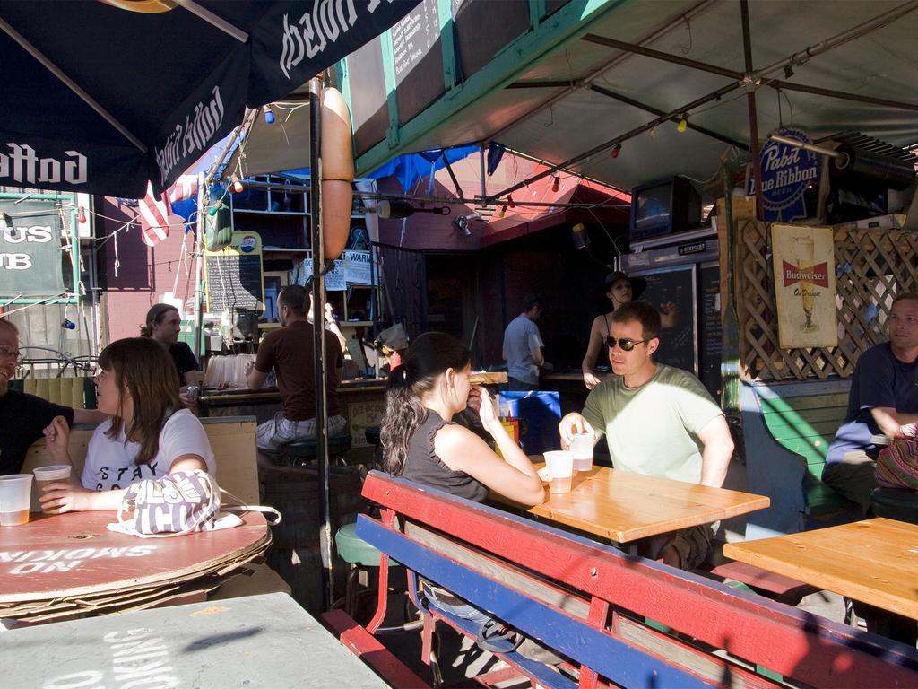 NYC's 26 best outdoor bars for drinks outside this season