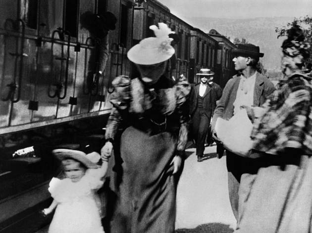 Arrivée d'un train à La Ciotat Arrivée d'un train à La Ciotat (de Louis et Auguste Lumière (1895))