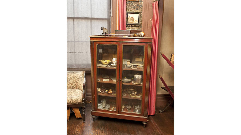 Theater in New York Edwin Booth’s bedroom (slide show)