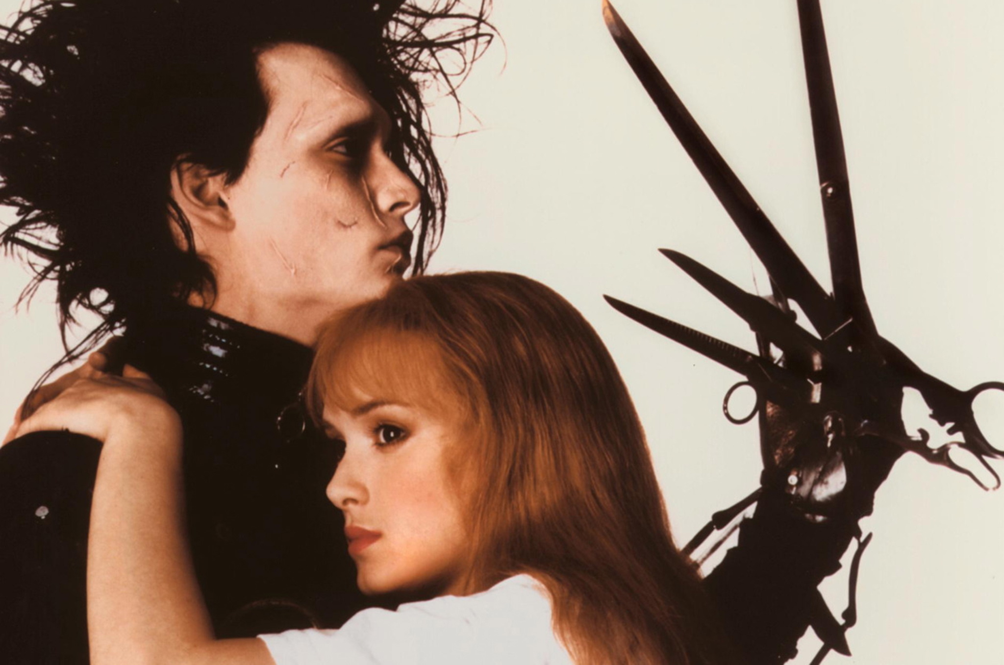 Edward Scissorhands 1990 directed by Tim Burton Film review