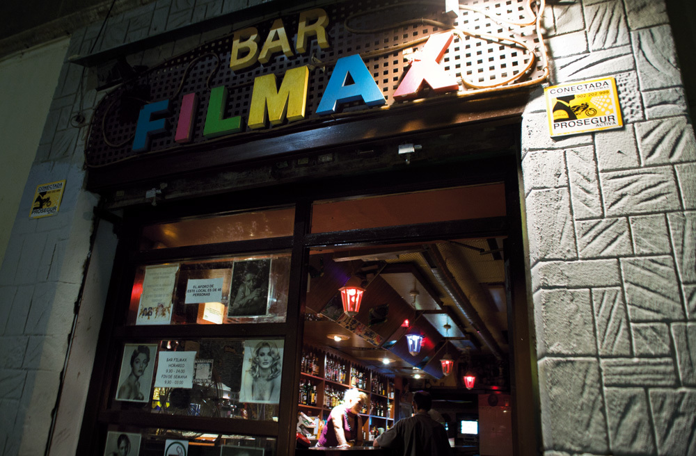 Filmax Cafe Bar Filmax | Bars and pubs in El Raval, Barcelona