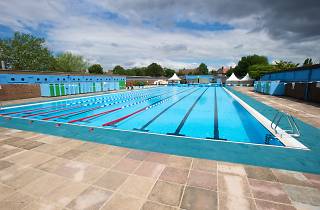 Lidos and outdoor swimming pools in London – Swimming in London in ...