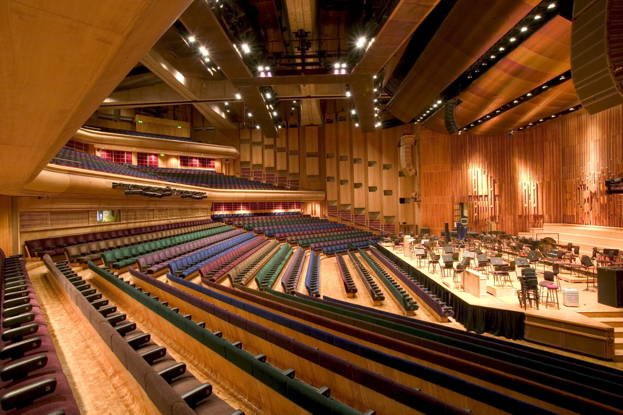 Barbican Theatre London seat map and prices