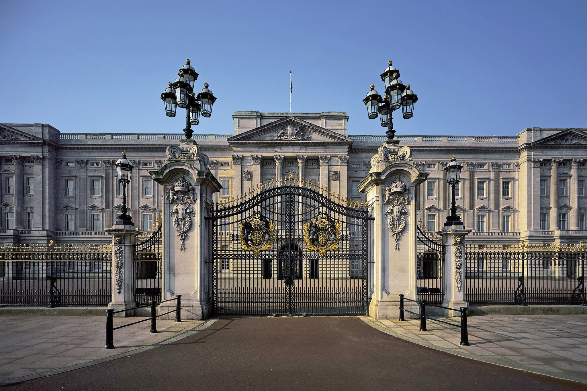 buckingham palace tour uk