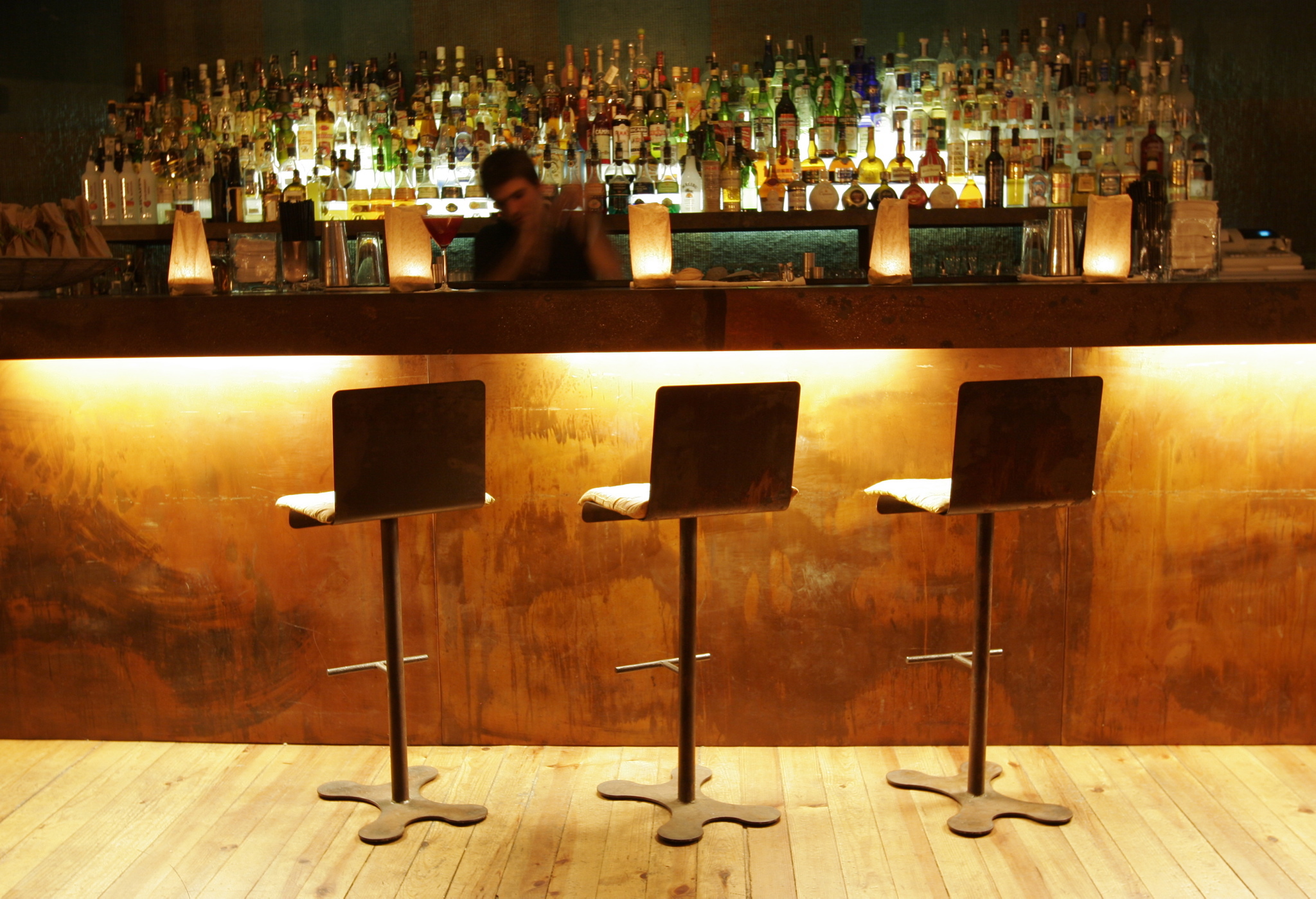 15 Best Bars In Canary Wharf AfterWork Drinks & SkyHigh Cocktails