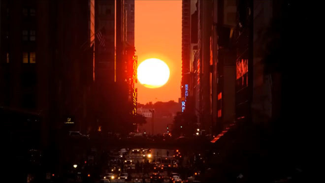 Guide to Manhattanhenge in NYC and where to watch the sunset