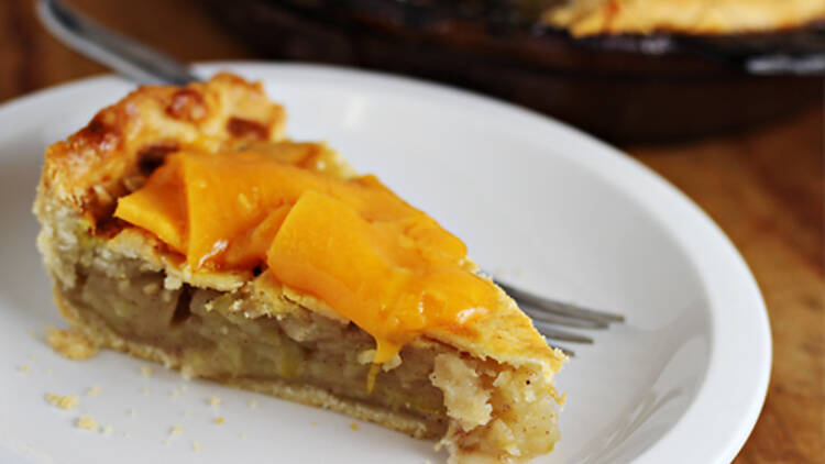 Eat apple pie with cheddar