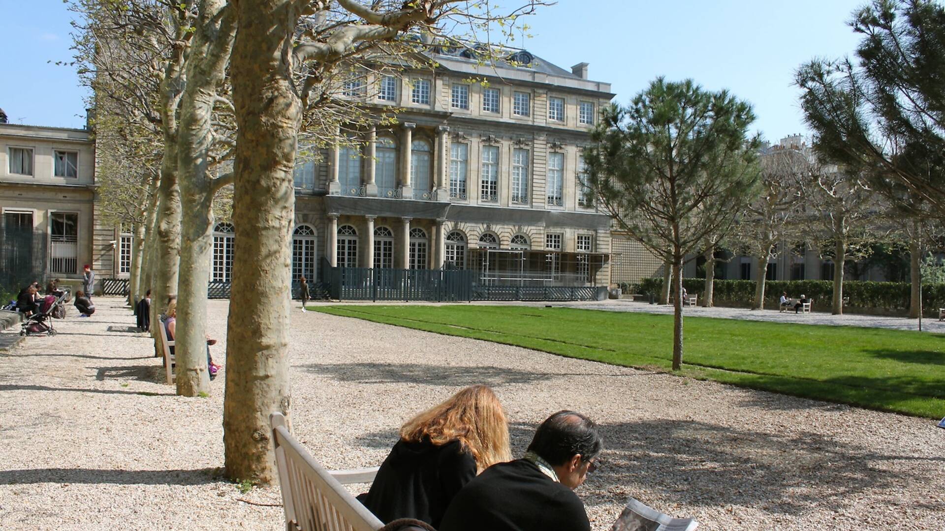 Jardin des Archives Nationales | Attractions in Le Marais, Paris