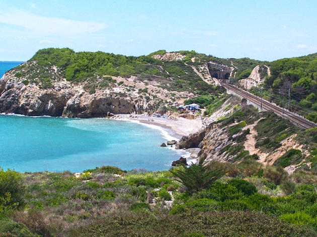 Cala l'Home Mort, Sitges