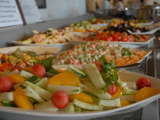 Holiday Inn buffet Holiday Inn buffet, Accra, Ghana
