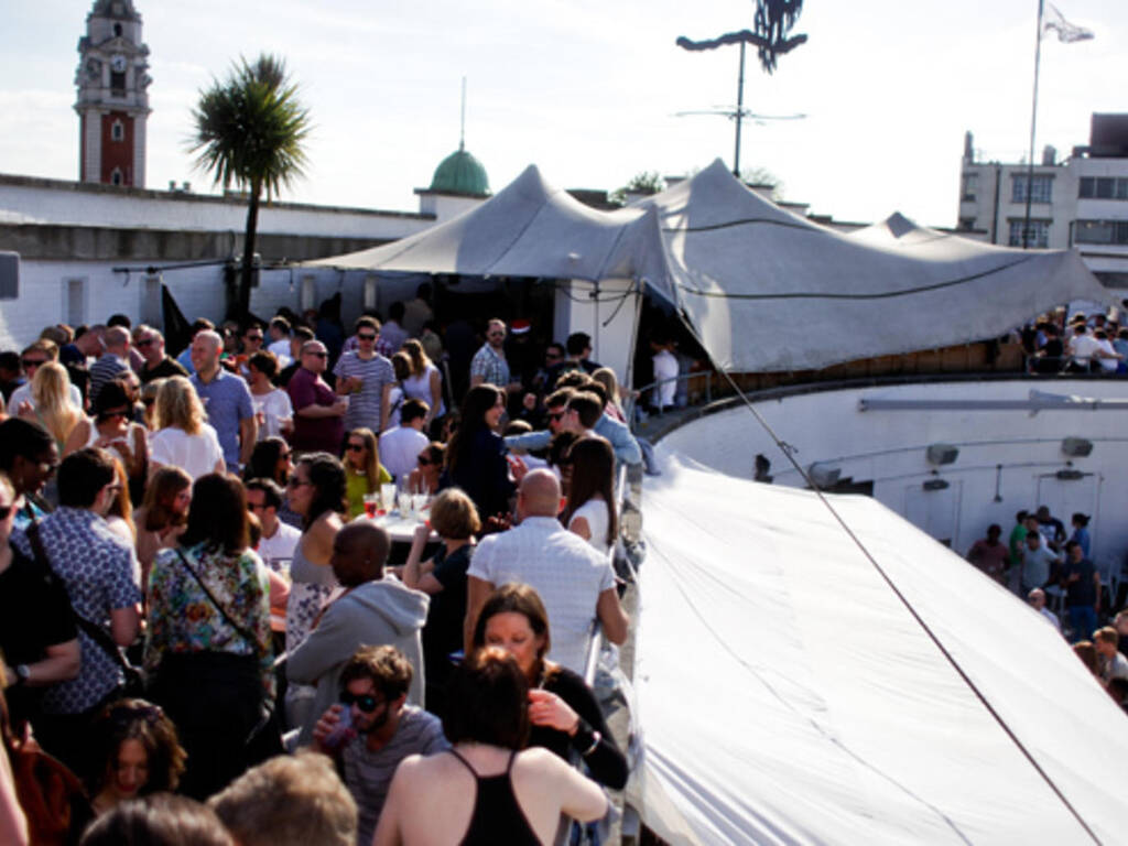 Rooftop parties in London Find a rooftop party Clubbing in London