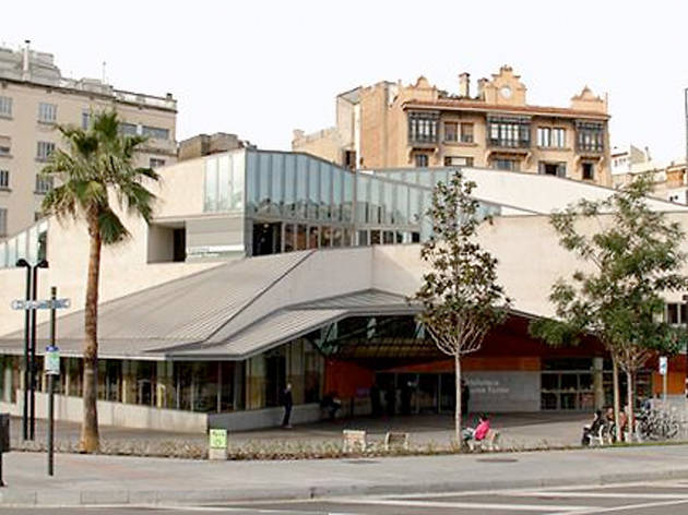 Biblioteca Jaume Fuster Biblioteca Jaume Fuster