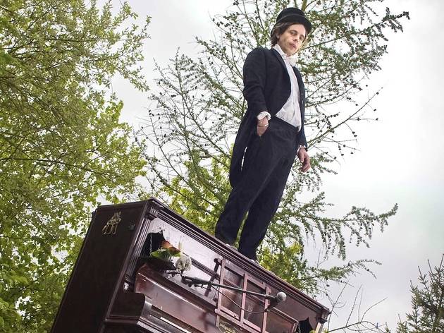 Rimsky (Oliver Cummings), mobile pianist Rimsky (Oliver Cummings), mobile pianist