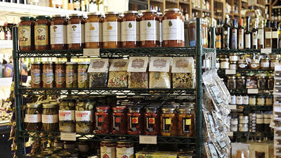 The Oaks Gourmet Market | Shopping in Franklin Village, Los Angeles