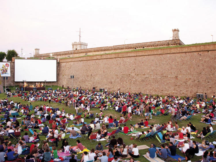 Per les sessions de cinema a la fresca que ofereix la ciutat