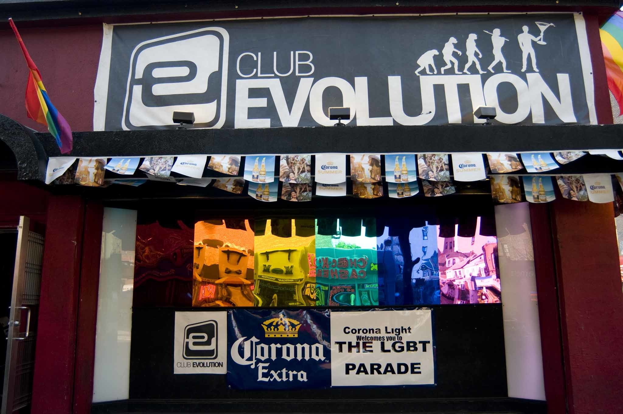 Club Evolution | Bars in Elmhurst, New York