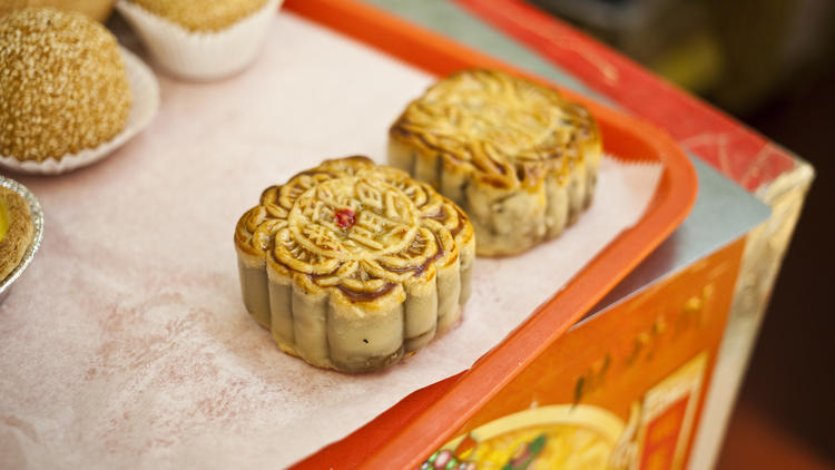 Moon cake at Lung Moon