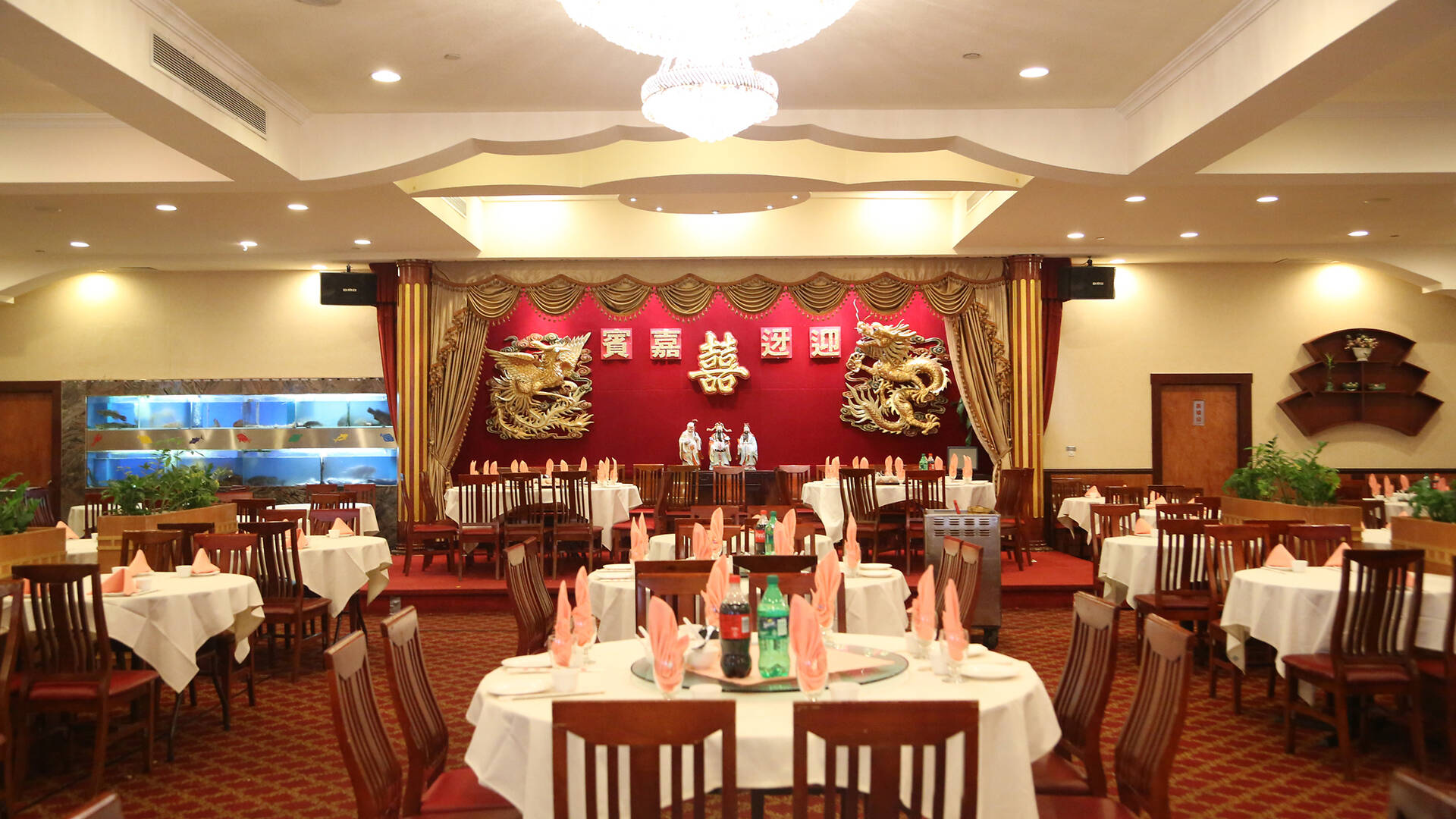 East Harbor Seafood Palace | Restaurants in Dyker Heights, New York