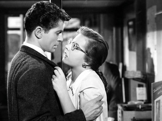 Estranys en un tren (1951) Estranys en un tren (1951)
