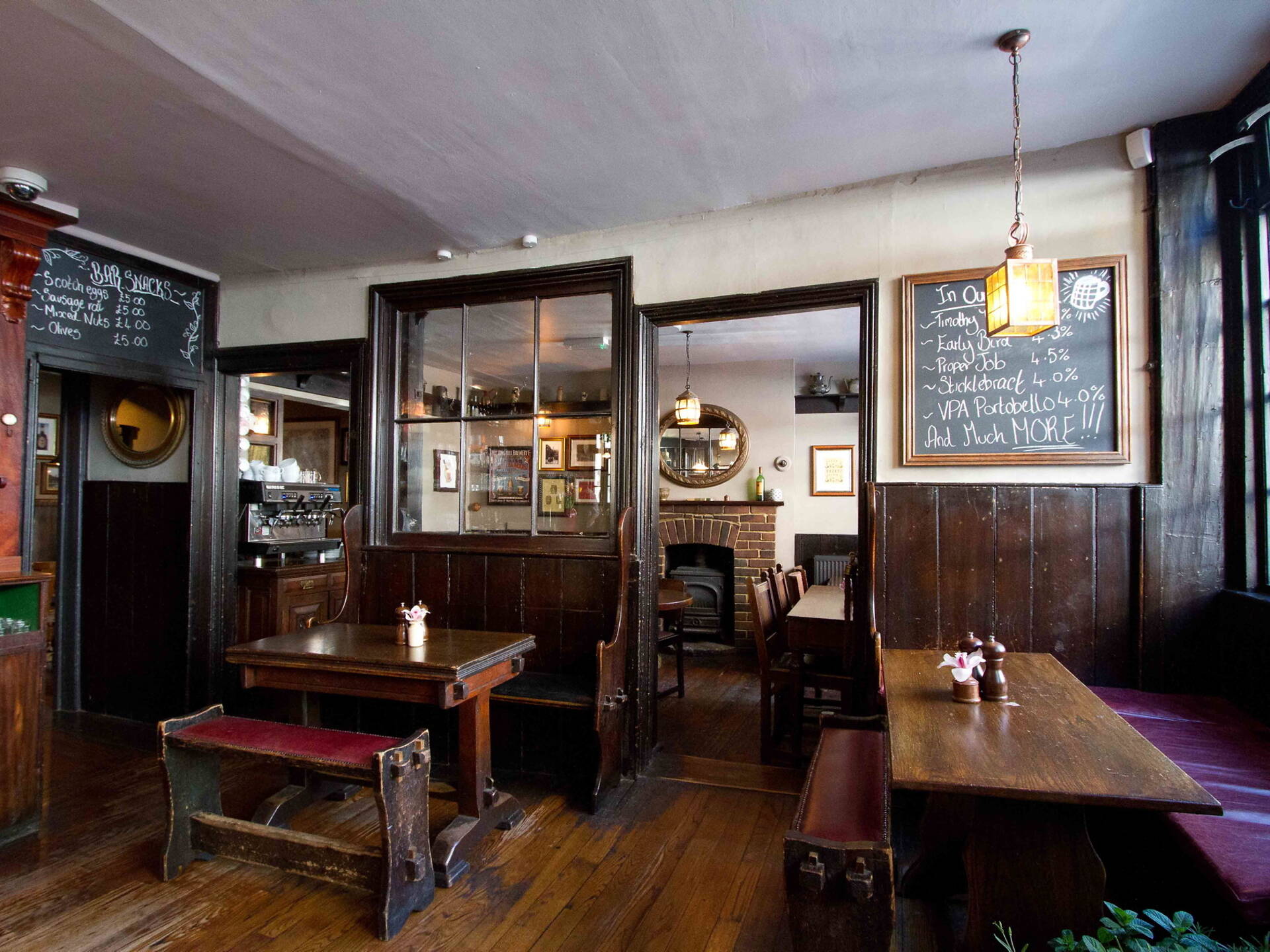 7 Best Pubs In Kensington & South Kensington For A KneesUp