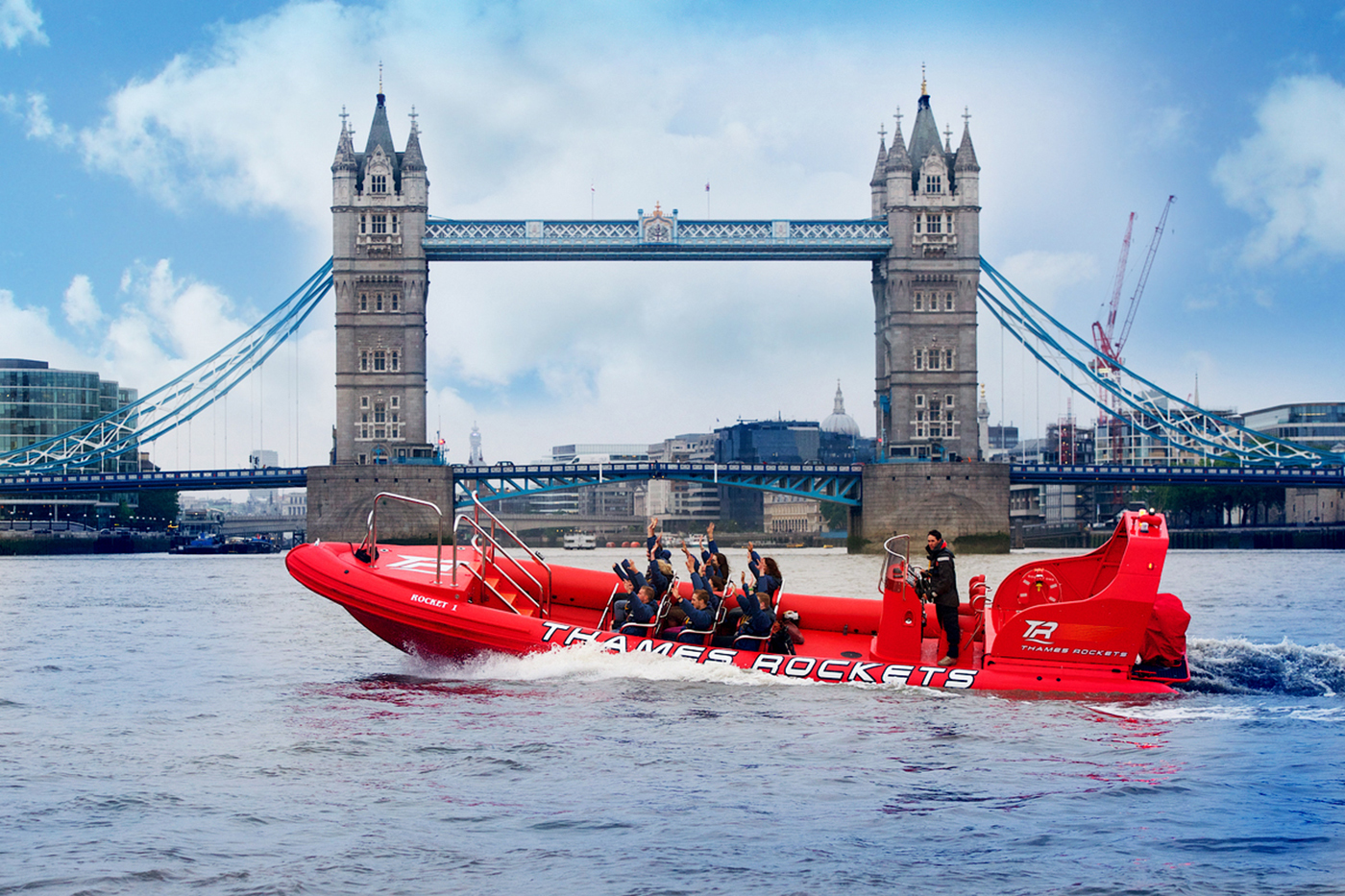 high speed boat trip through london