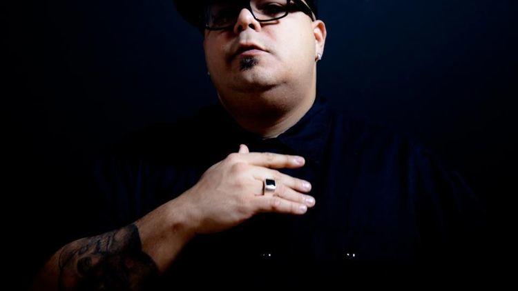 DJ Sneak