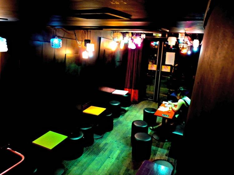 10 gay bars in Paris, Bars and pubs