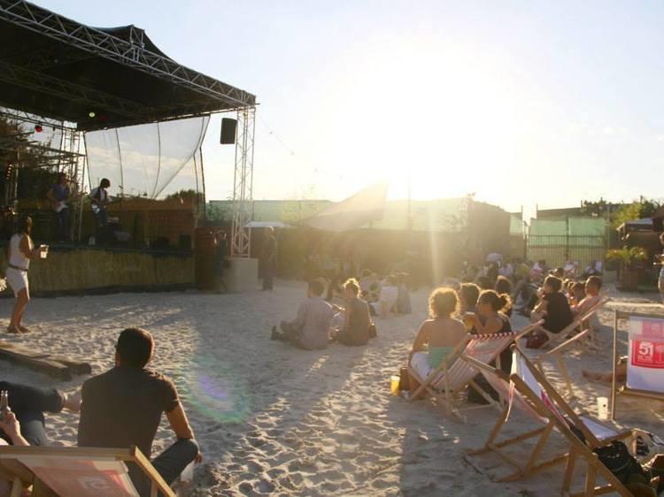 Goûter le sable chaud du Glazart