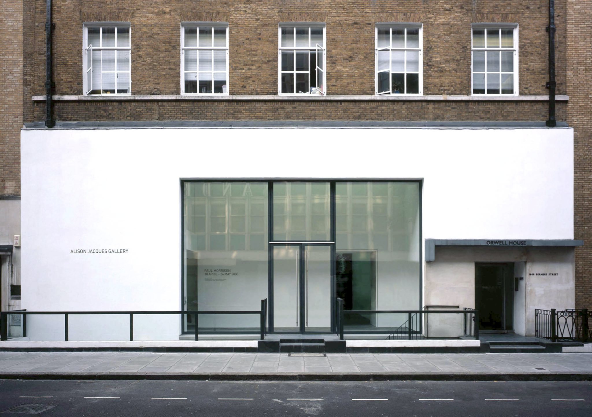 50 Best Art Galleries In London, From Institutions To Tiny Exhibition