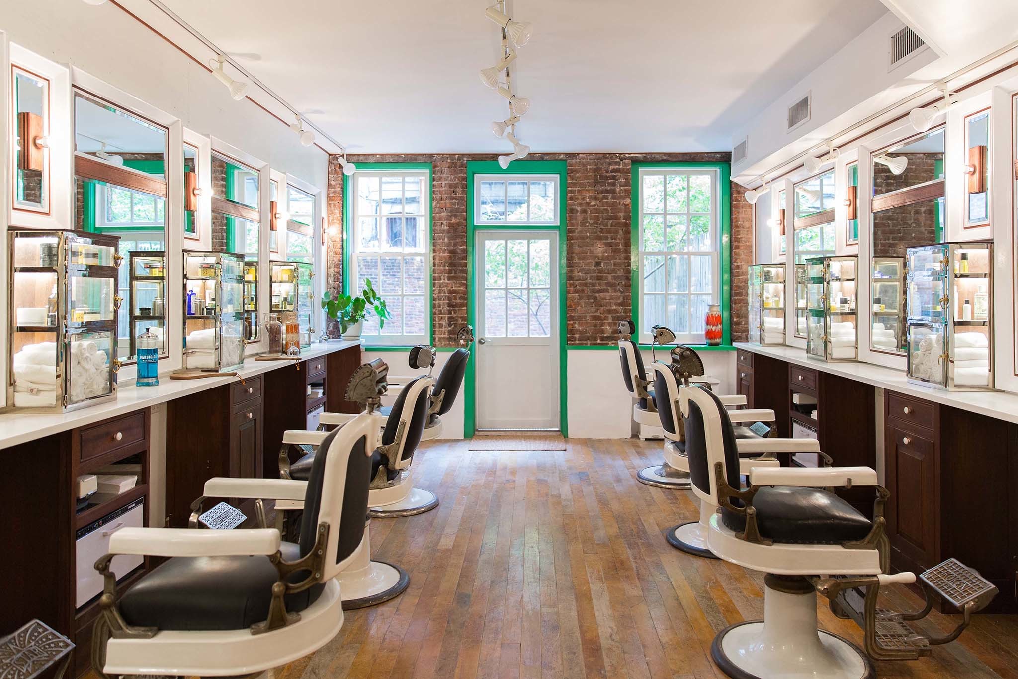 Barber shops in NYC where you can get a hot shave