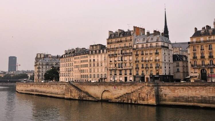 Paris s'éveille