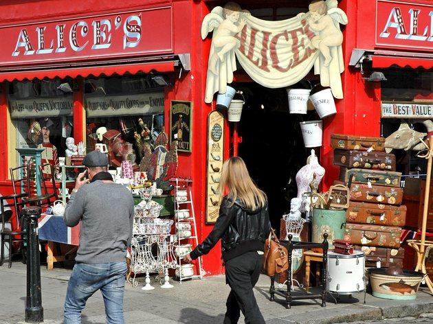 Browse Portobello Road Market and Notting Hill Browse Portobello Road Market and Notting Hill