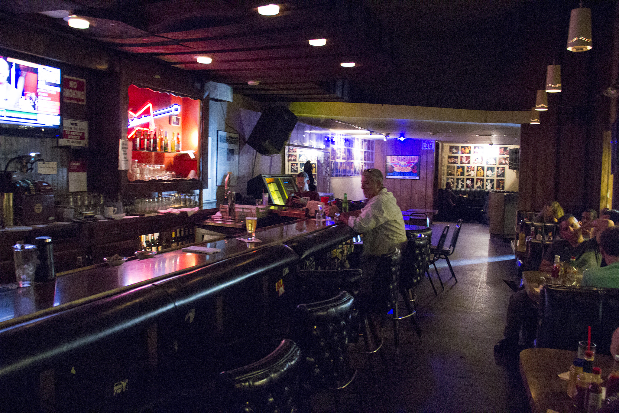 17 places in LA to see comedy that aren't comedy clubs