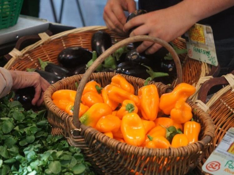 Organic markets in Paris