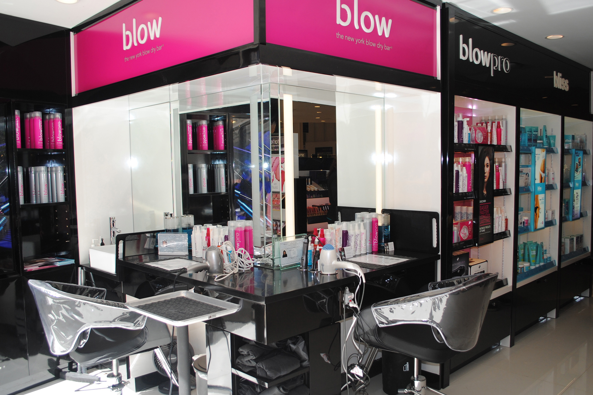 Find a blow dry bar in NYC for great hair styles