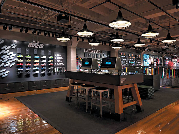 Nike Chicago reopens on Michigan Avenue