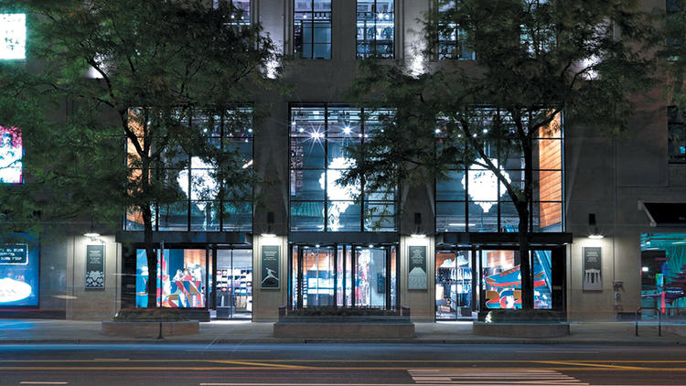 Nike store shop in magnificent mile