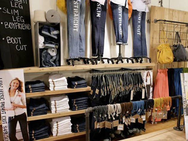 400.sh.ft.shoppingawards.readerschoice.LandsEnd.jpg 400.sh.ft.shoppingawards.readerschoice.LandsEnd.jpg