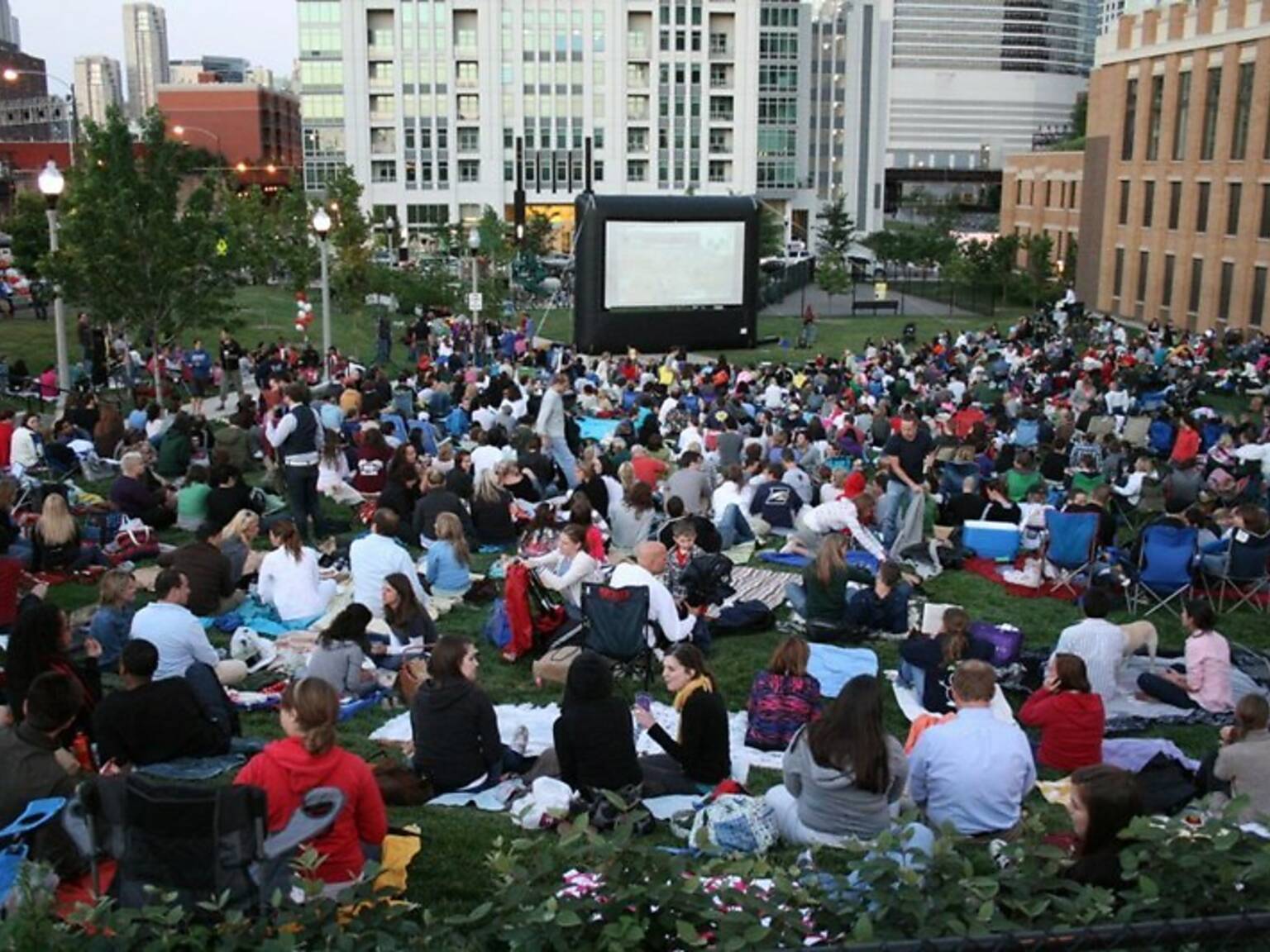 the-best-things-to-do-on-a-first-date-in-chicago