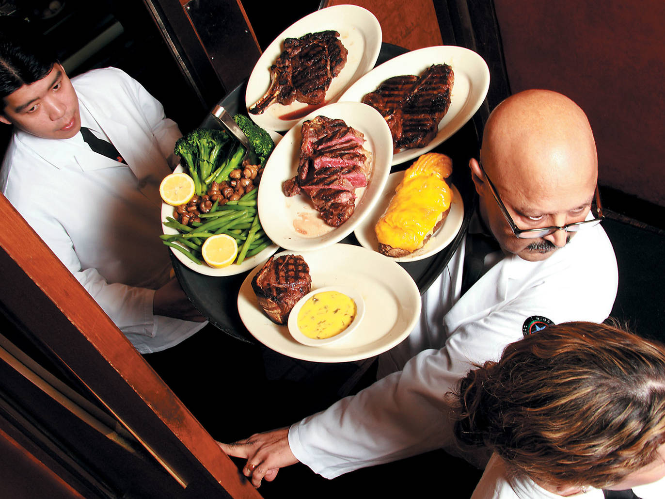 17 Iconic Chicago Foods You Have to Try