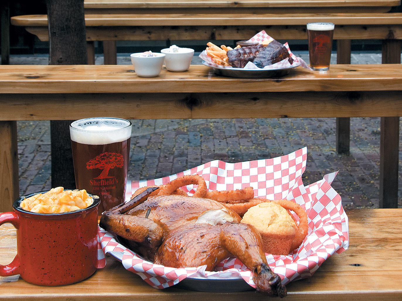 26 Best Outdoor Bars and Patios in Chicago for Alfresco Drinking