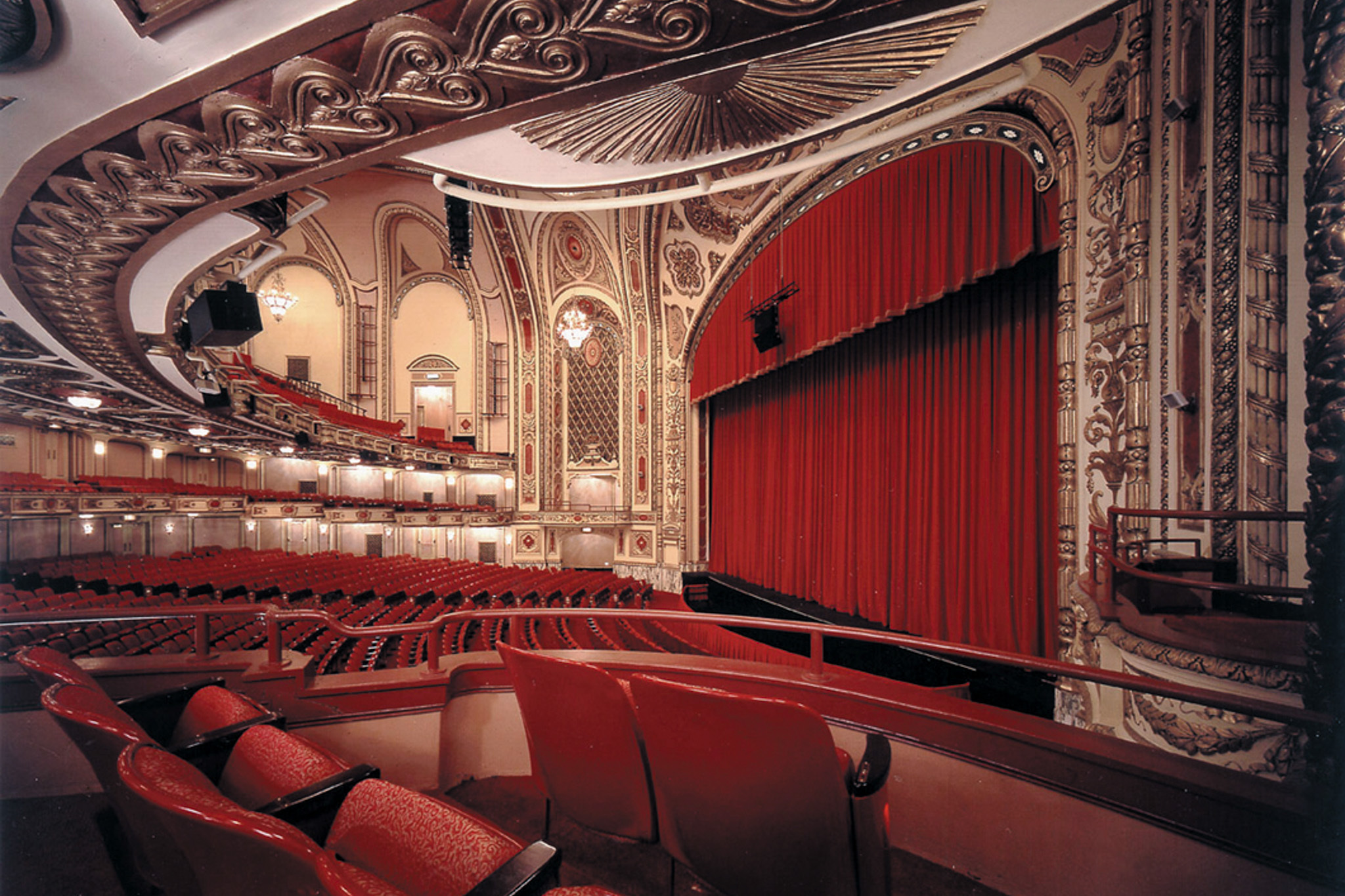 Cadillac Palace Theatre | Theater in Loop, Chicago