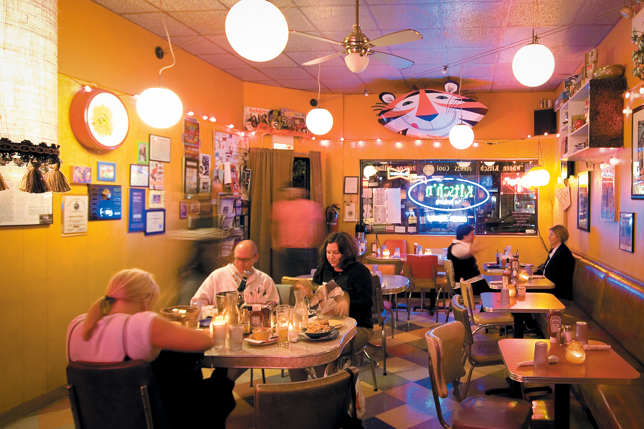 A guide to the best restaurants in Roscoe Village